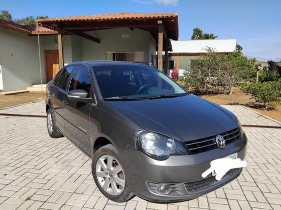 VOLKSWAGEN POLO SEDAN 1.6 MI COMFORTLINE 8V FLEX 4P MANUAL